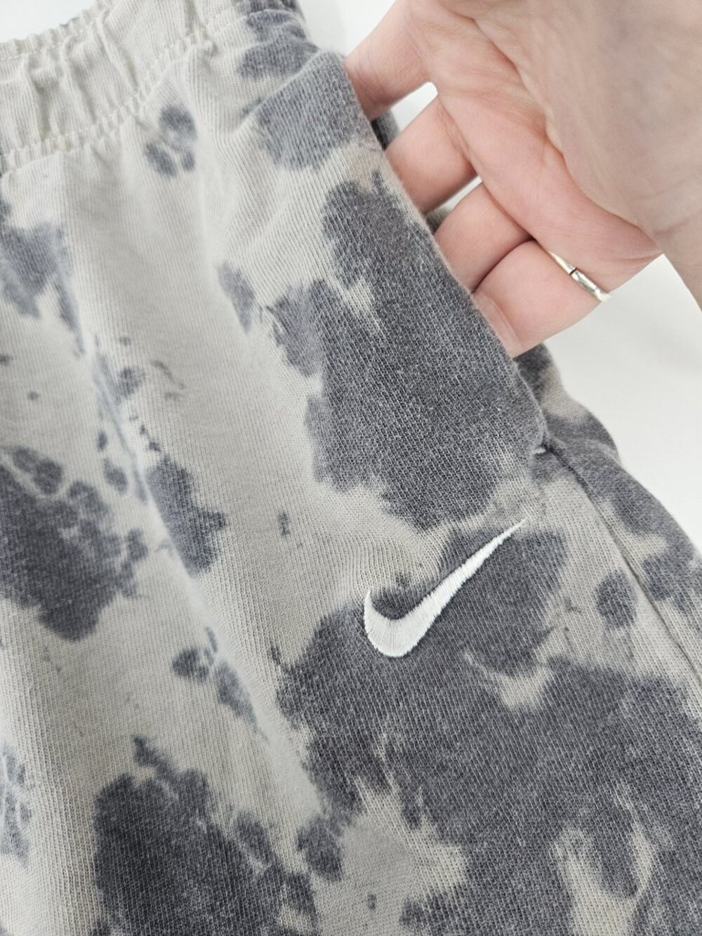 Nike Sportswear Washed Jersey Shorts Gray Women's Size 1X Loose Fit Activewear - Picture 5 of 11